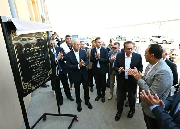 رئيس الوزراء يفتتح مصنعي «تكنوفيجن» لتجهيز سيارات الإسعاف