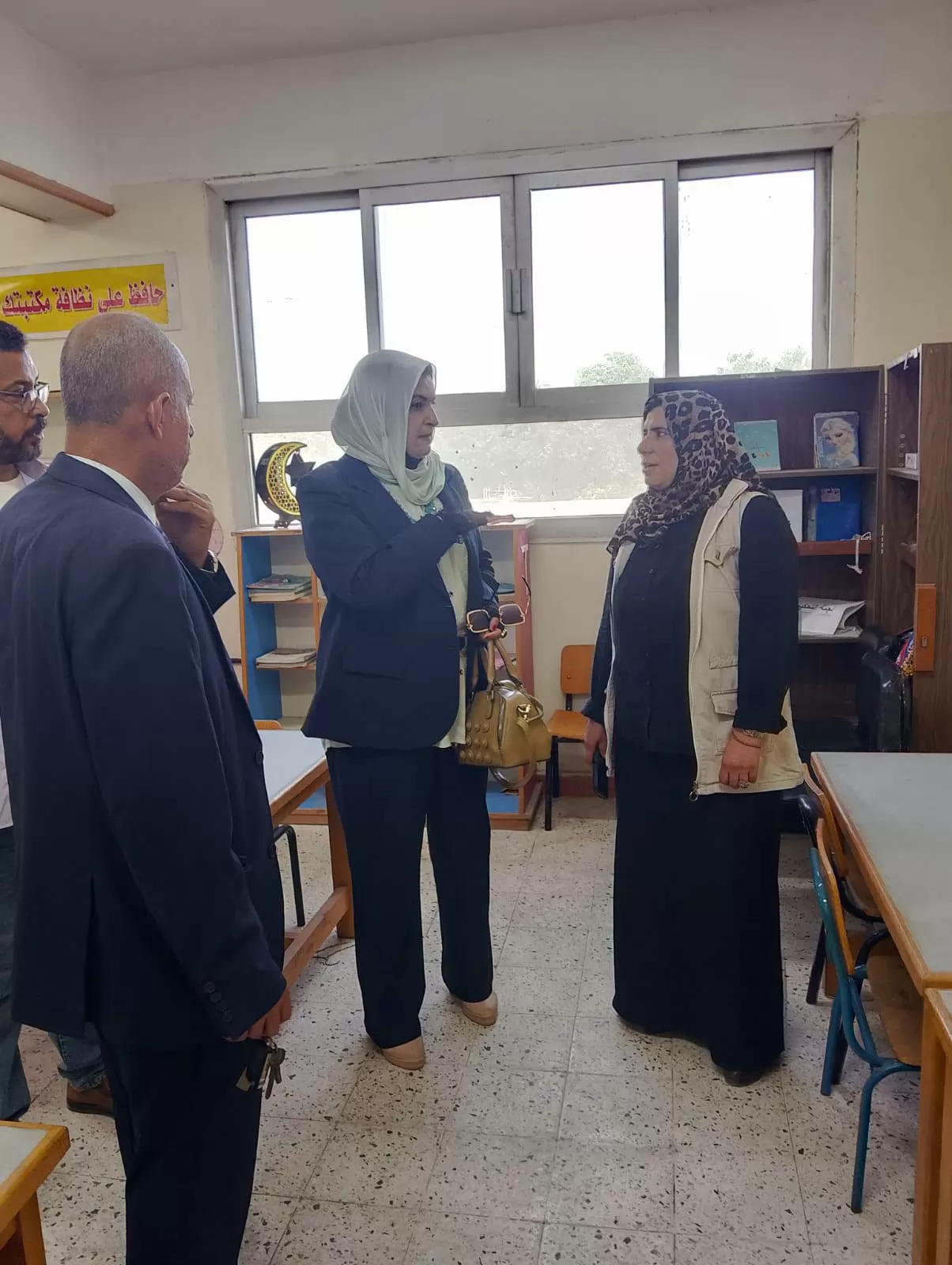 وكيل تعليم الإسماعيلية تتفقد استعدادات مدارس أبوصوير للعام الجديد