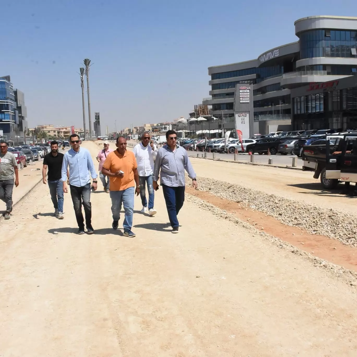 رئيس جهاز القاهرة الجديدة يتفقد تطوير مركز الخدمات