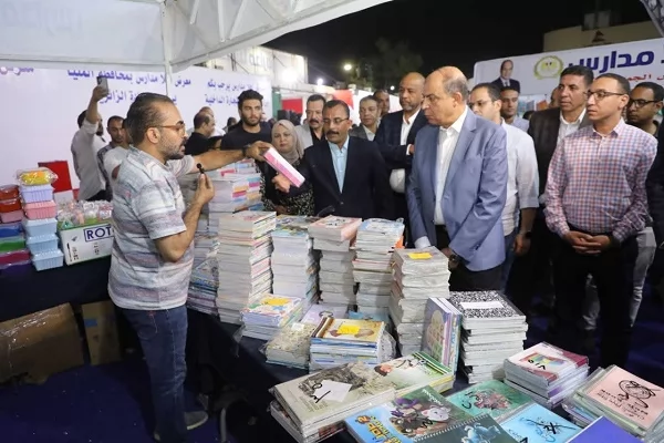 بمشاركة 76 عارضًا.. افتتاح  معرض «أهلًا مدارس» فى المنيا