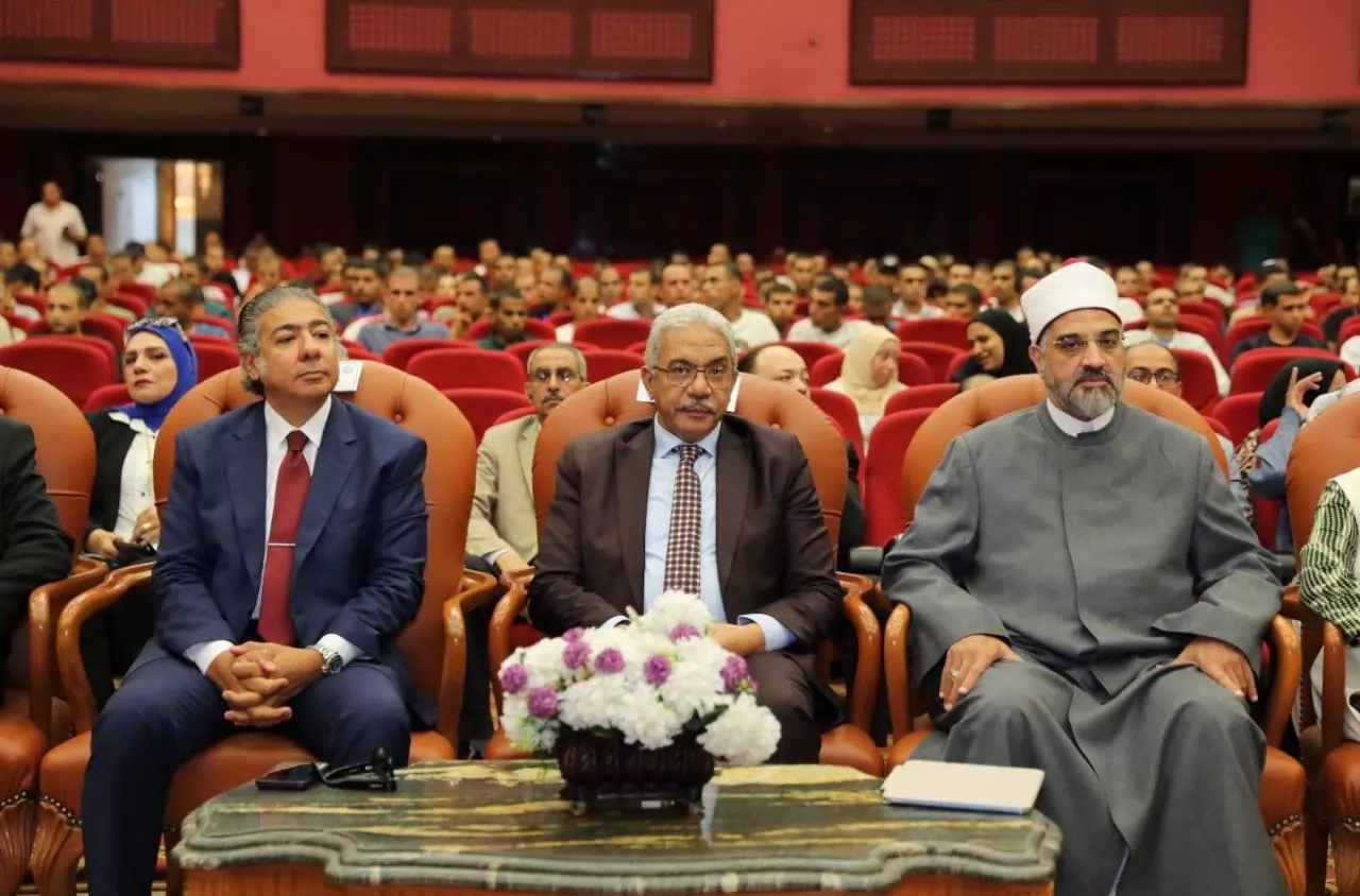 تكريم المستشار سامح عبدالحكم باحتفالية جامعةالأزهر بالمولد النبوى