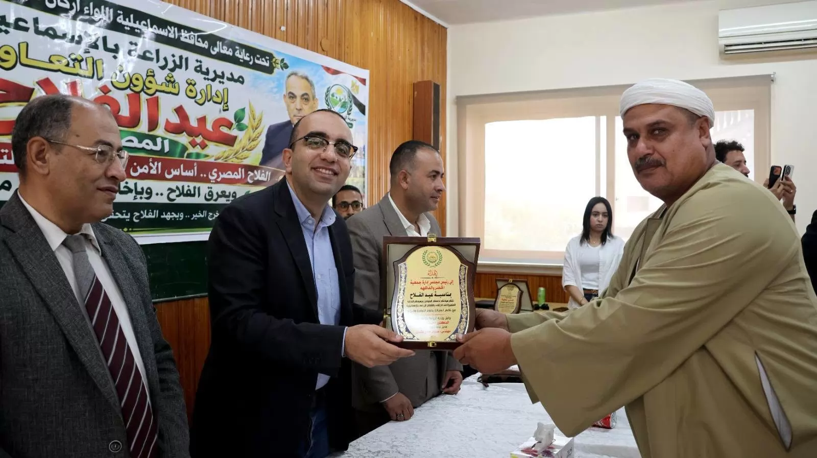 الإسماعيلية تكرم المزارعين المتميزين في ذكرى عيد الفلاح..صور
