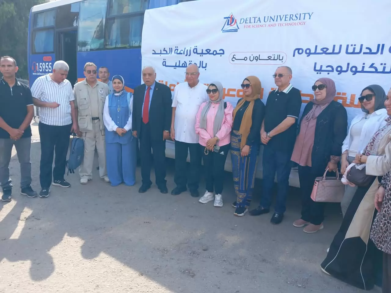 قافلة طبية شاملة لأهالي شمال سيناء.. جمعية الدكتور محمد عبدالوهاب وجامعة الدلتا تواصلان دعم الرعاية الصحية