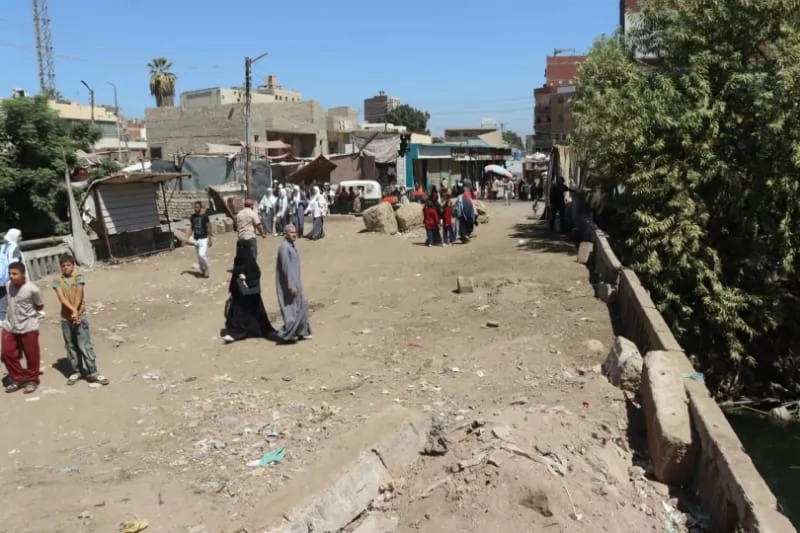 غلق كوبري ترعة الشرقاوية بشبين القناطر وفحص عاجل لحالته الإنشائية