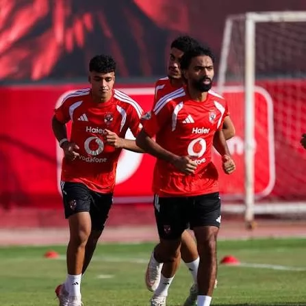 الأهلي بـ دكة بدلاء 5 نجوم أمام أبو قير للأسمدة