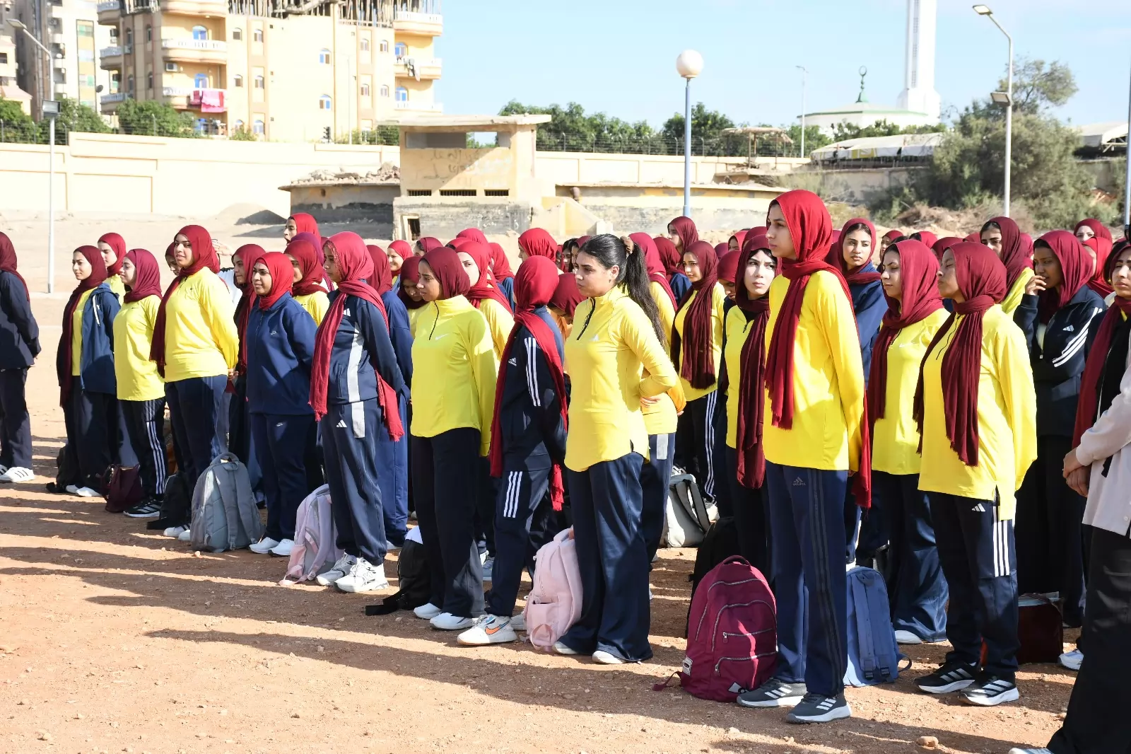 جامعة القناة تبدأ العام الدراسي بتحية العلم بكلية علوم الرياضة
