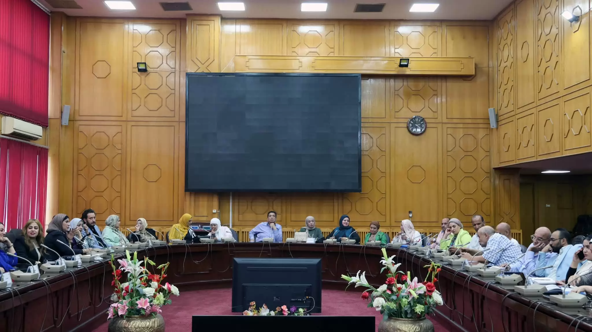 محافظ الإسماعيلية يستعرض خطة التطوير والإستثمار خلال مؤتمر صحفي