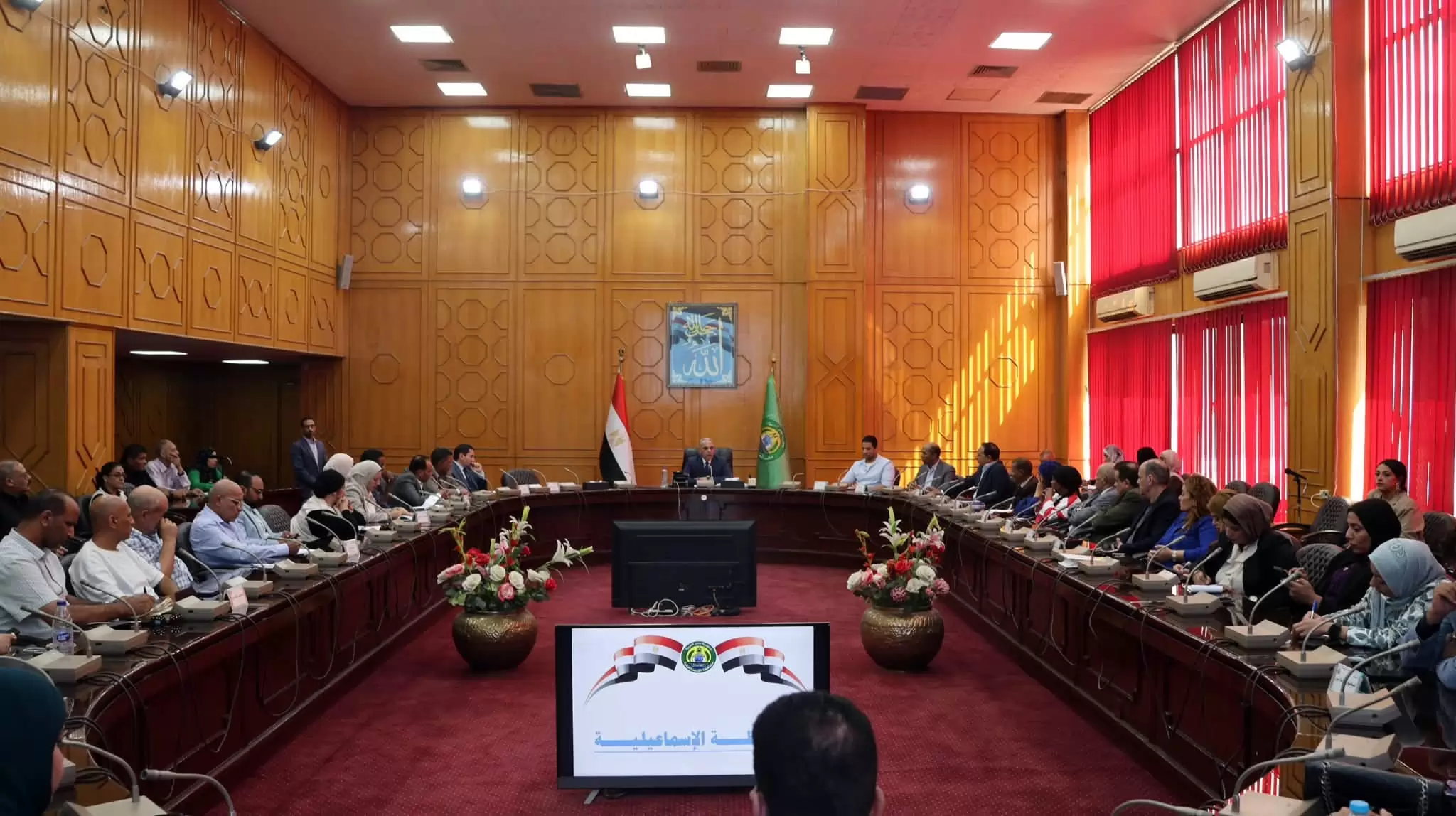 محافظ الإسماعيلية يستعرض خطة التطوير والإستثمار خلال مؤتمر صحفي