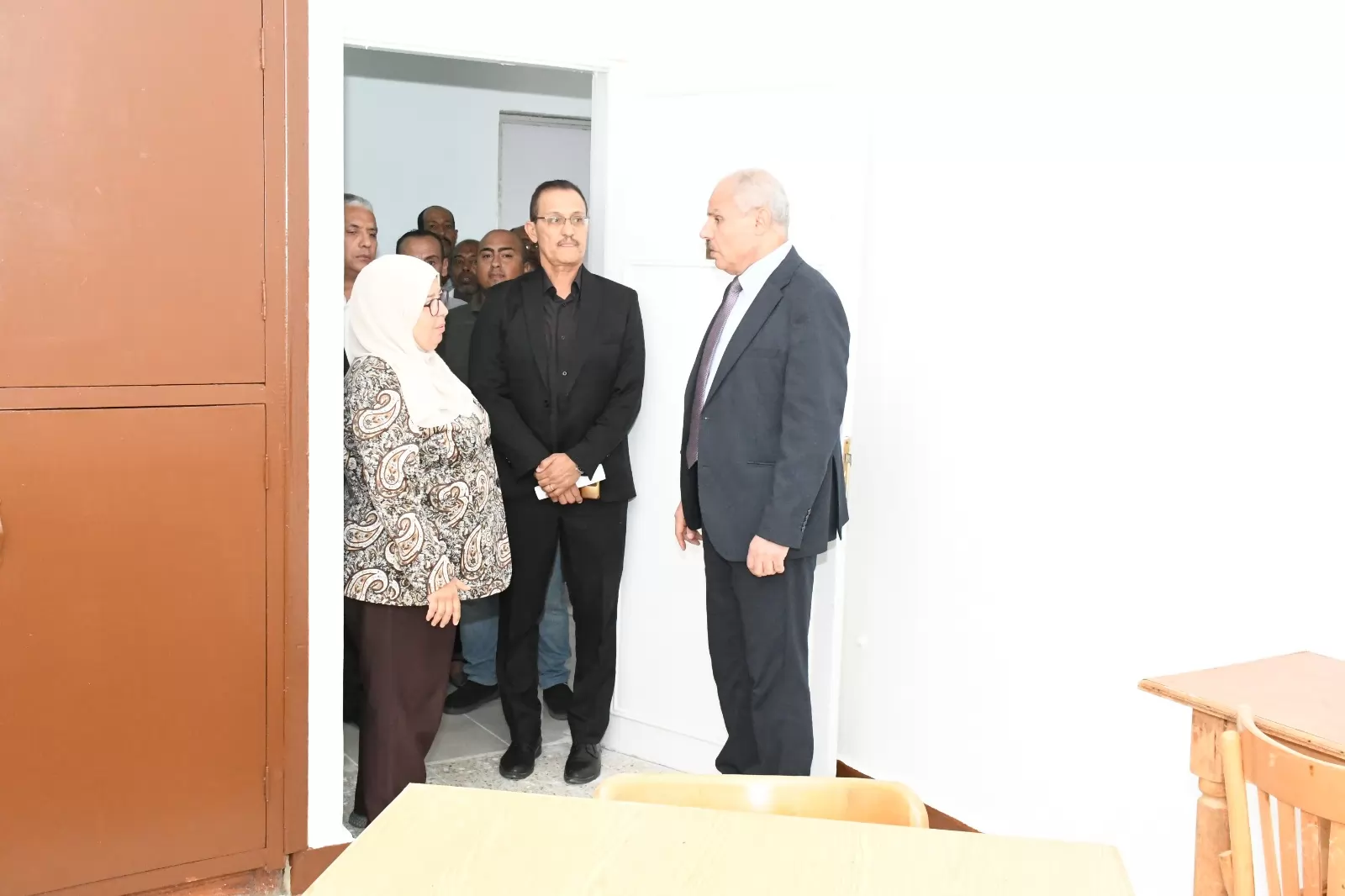︎رئيس جامعة القناة يتفقد المدن الجامعية ويتابع أعمال تسكين الطلاب