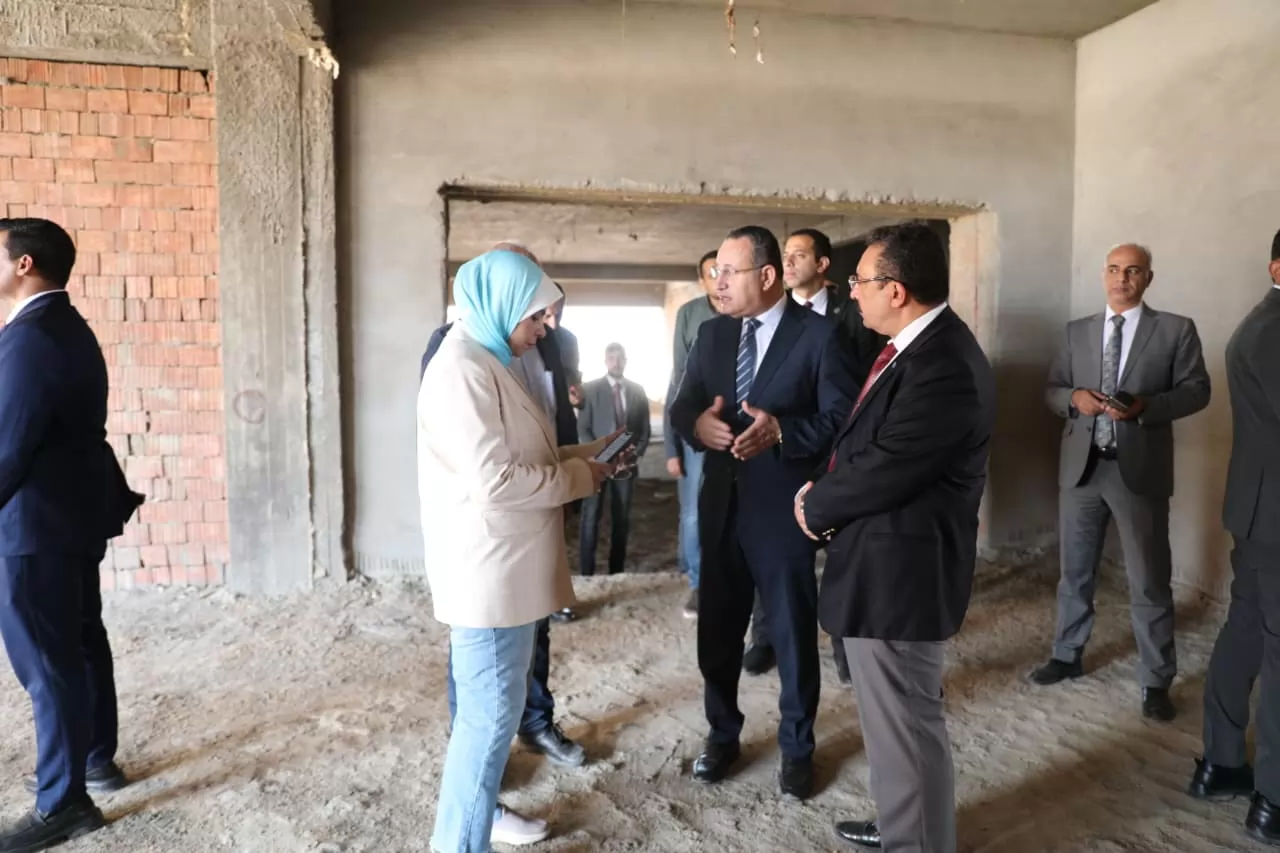 وزير التعليم العالي يتفقد فرع جامعة الإسكندرية بمدينة برج العرب