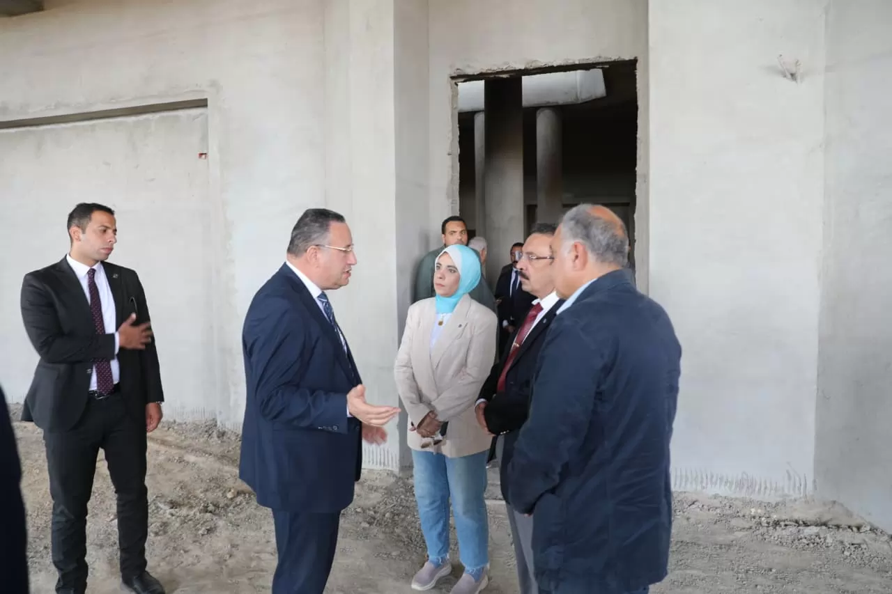 وزير التعليم العالي يتفقد فرع جامعة الإسكندرية بمدينة برج العرب