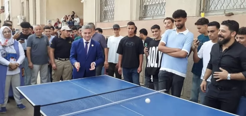 نائب رئيس جامعة بنها يتابع انتظام الدراسة بكلية الحاسبات 