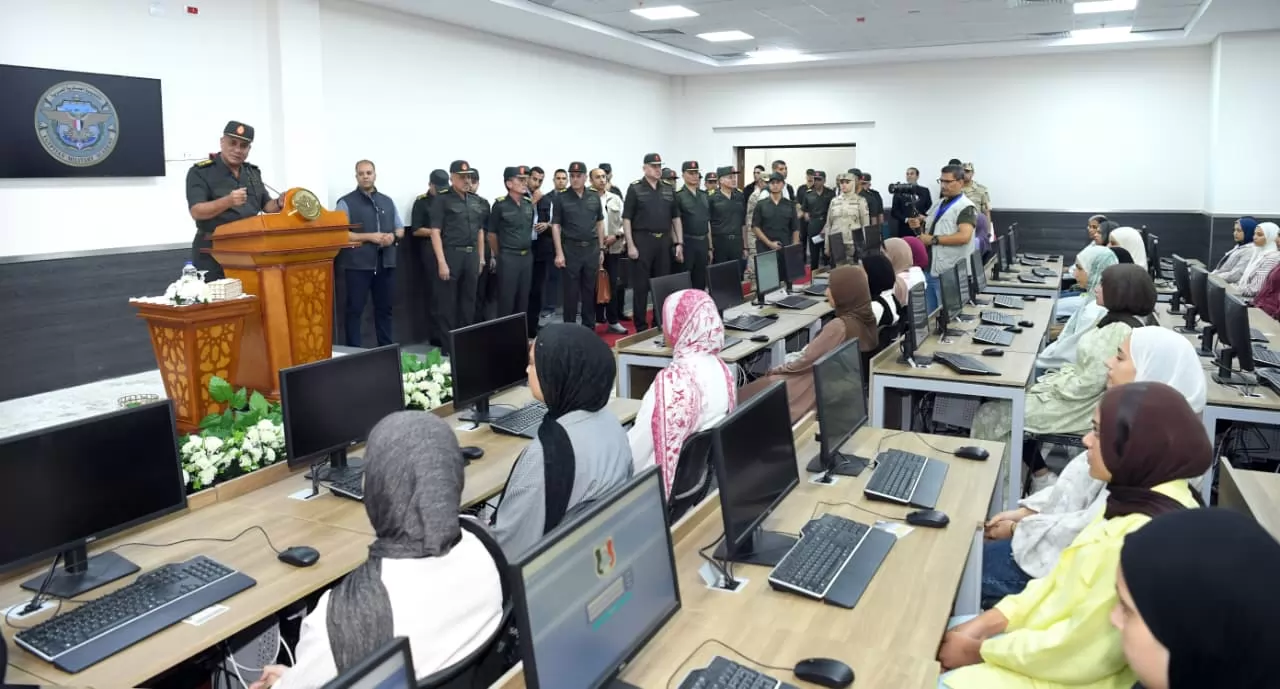 وزير الدفاع يتفقد إختبارات القبول بالأكاديمية العسكرية المصرية والكليات العسكرية