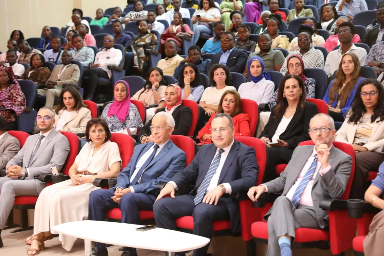 وزير التعليم العالي يتفقد مقر جامعة سنجور ببرج العرب بالإسكندرية