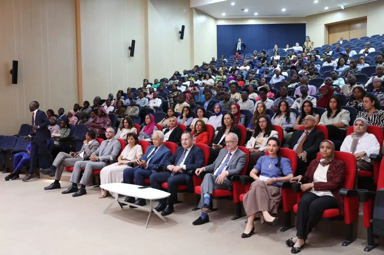 وزير التعليم العالي يتفقد مقر جامعة سنجور ببرج العرب بالإسكندرية