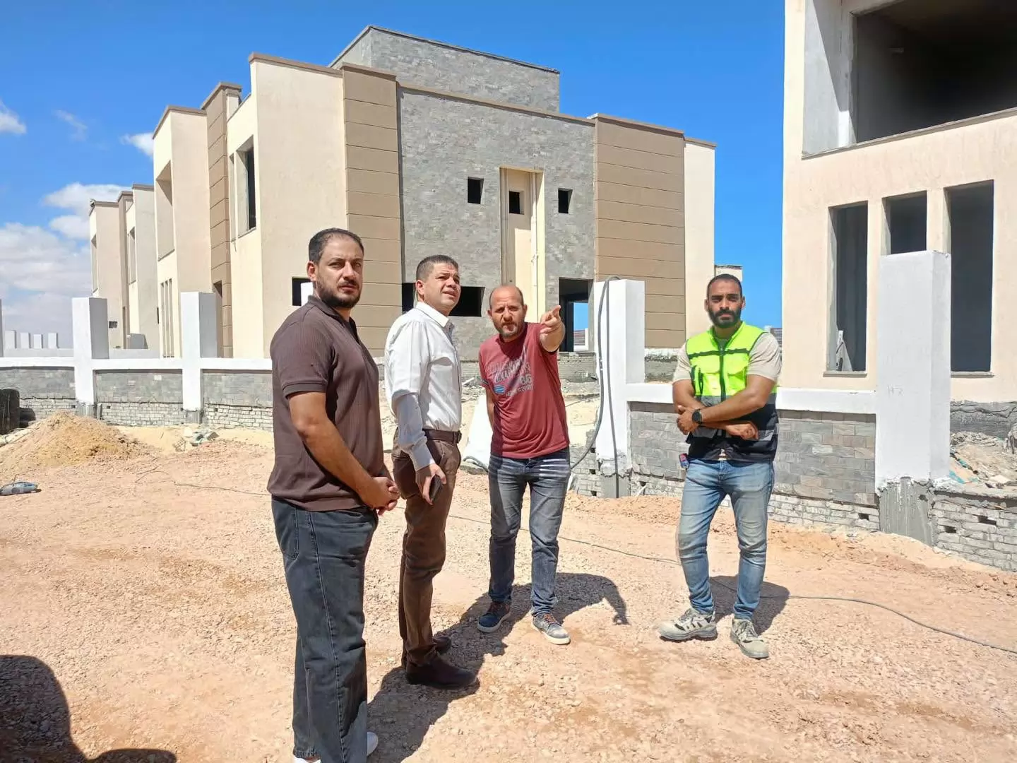رئيس جهاز القرى السياحية يتابع أعمال مشروع مارينا  8.. صور
