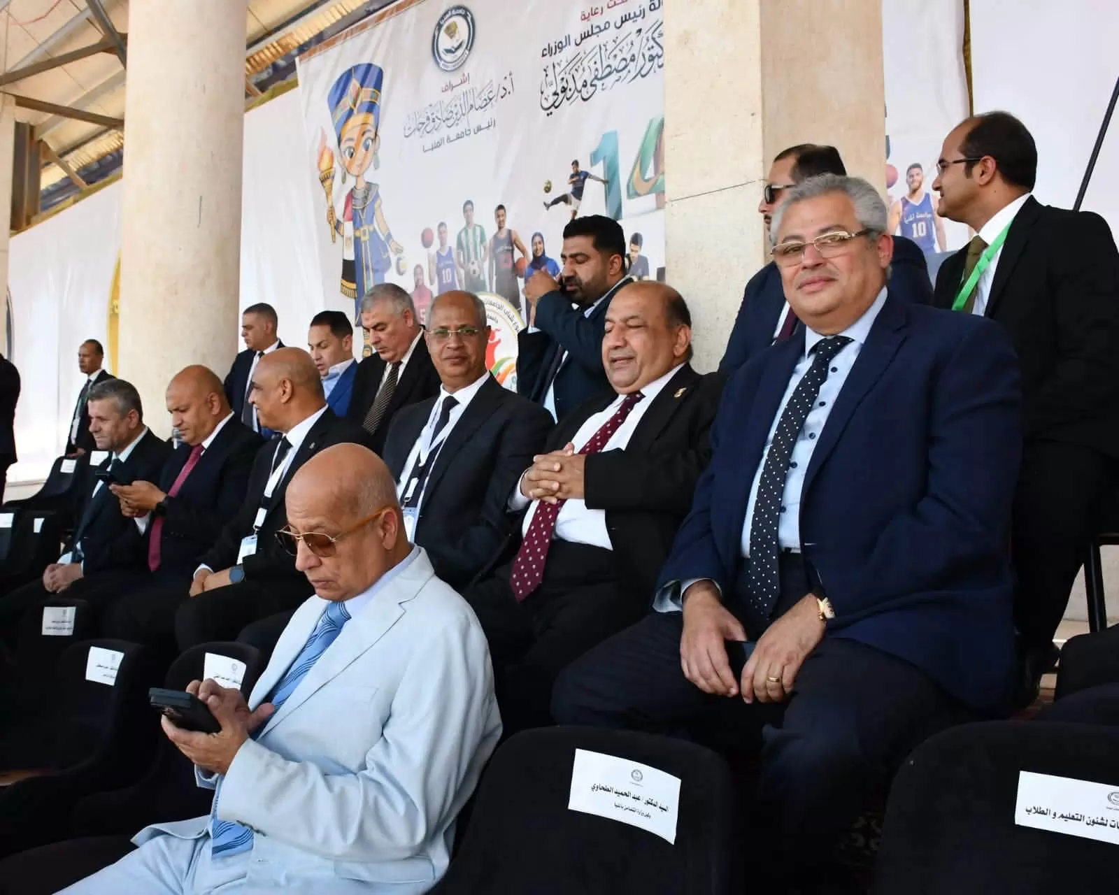 رئيس جامعة عين شمس يشهد افتتاح أسبوع شباب الجامعات