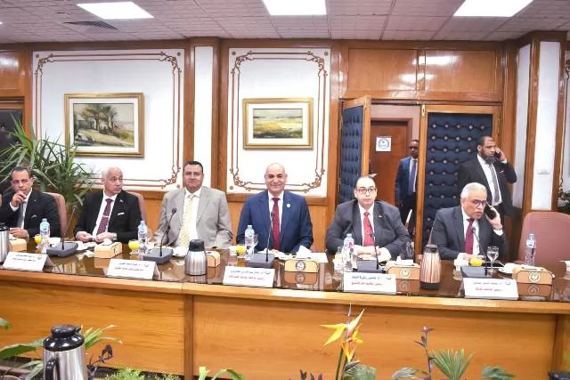 رئيس جامعةالسادات يشهد إجتماع المجلس الأعلى للجامعات بجامعةالمنيا