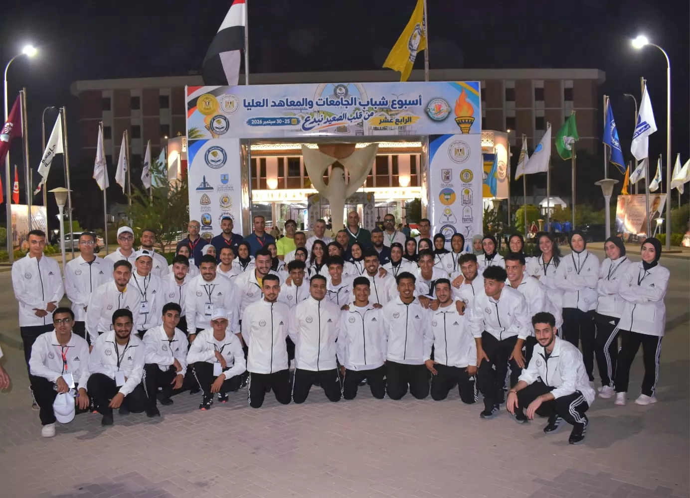رئيس جامعة السادات يتفقد معسكر أسبوع شباب الجامعات بالمنيا
