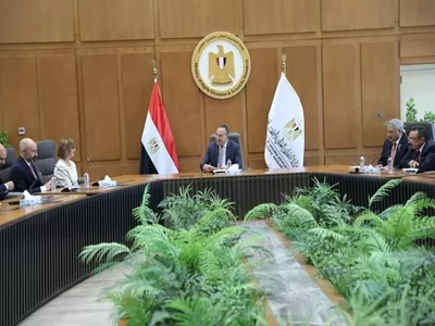 وزير التعليم العالي يبحث مع شركة عالمية تعزيز التعاون المشترك