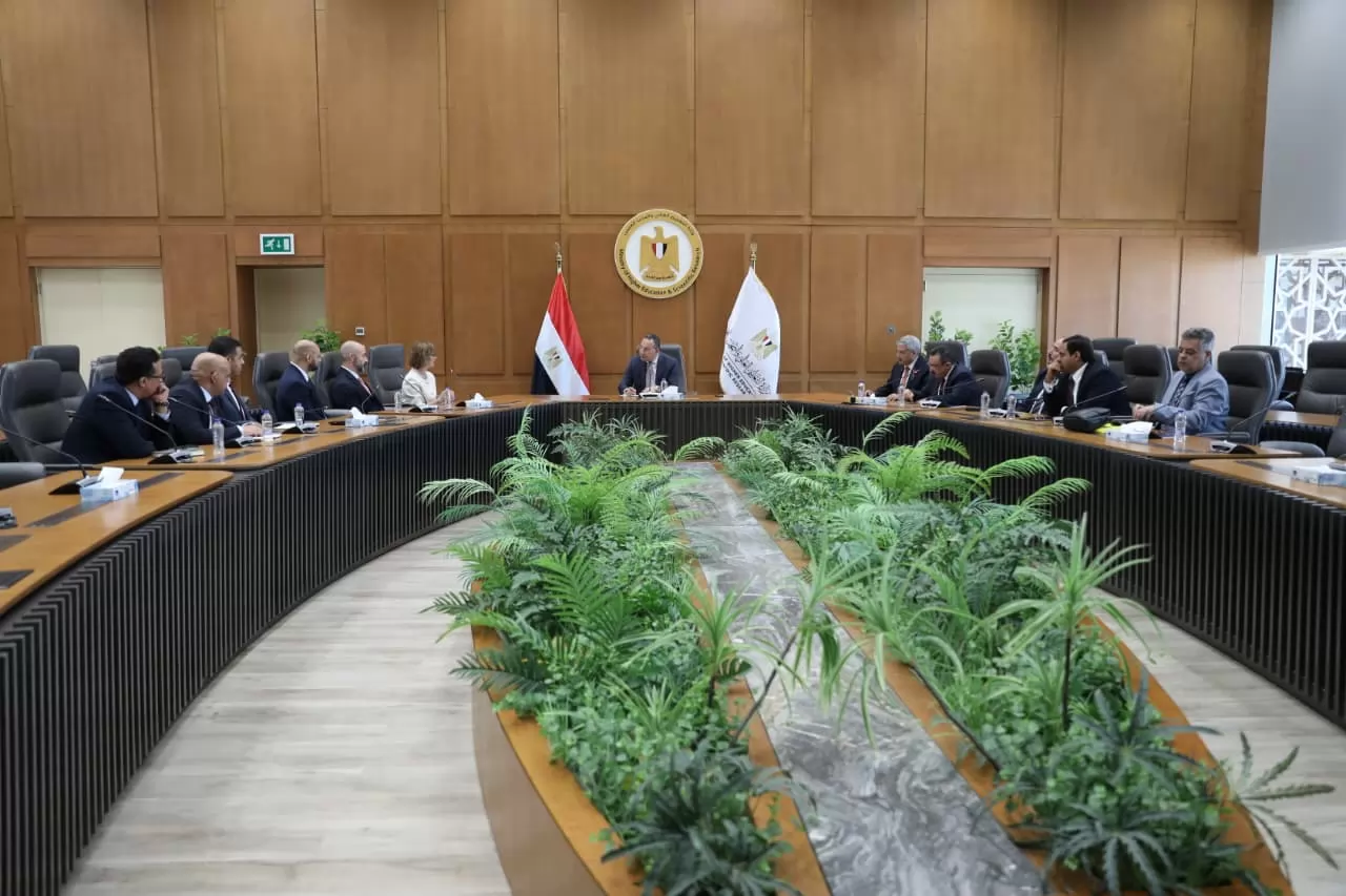 وزير التعليم العالي يبحث مع شركة عالمية تعزيز التعاون المشترك