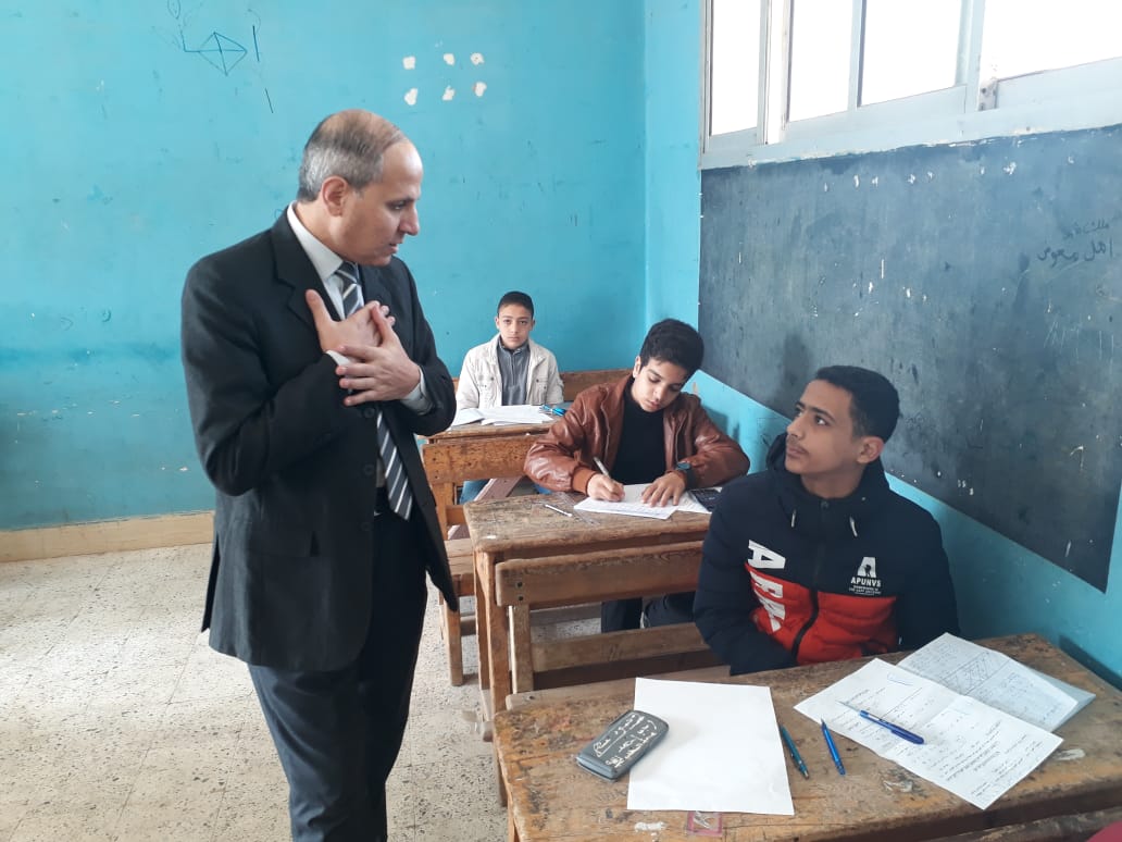 إحالة 4 ملاحظين ومراقب لجنة للتحقيق بالفيوم