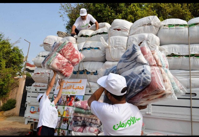 الأورمان تكثف جهودها لتوزيع ألحفة وبطاطين بقرى ومراكز الفيوم