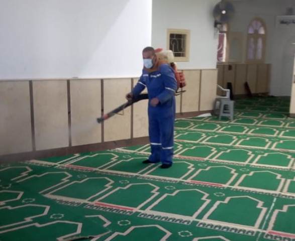 تطهير وتعقيم المساجد ونادي الشرطة لمواجهة كورونا بمطروح  
