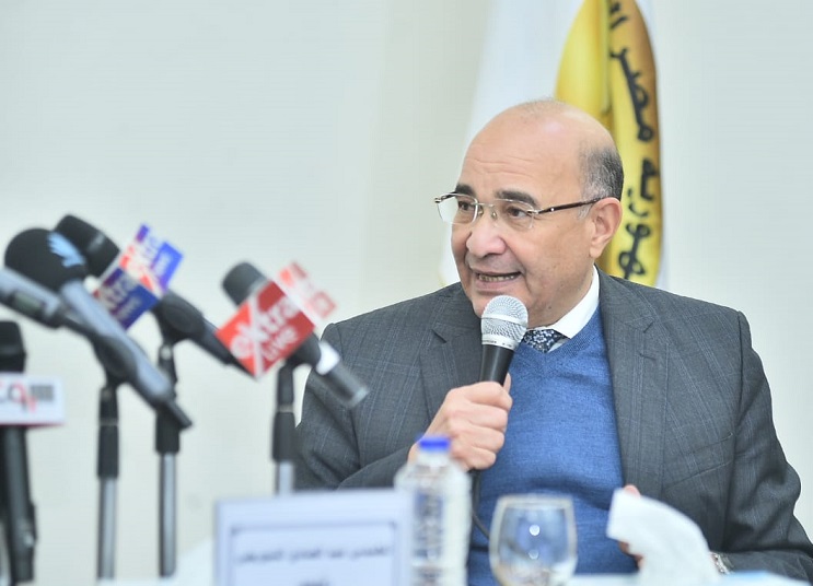 الكاتب الصحفي علاء ثابت