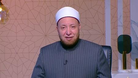 هل يجوز جلوس الزوجة بمفردها مع ابن الزوج فى البيت؟ 