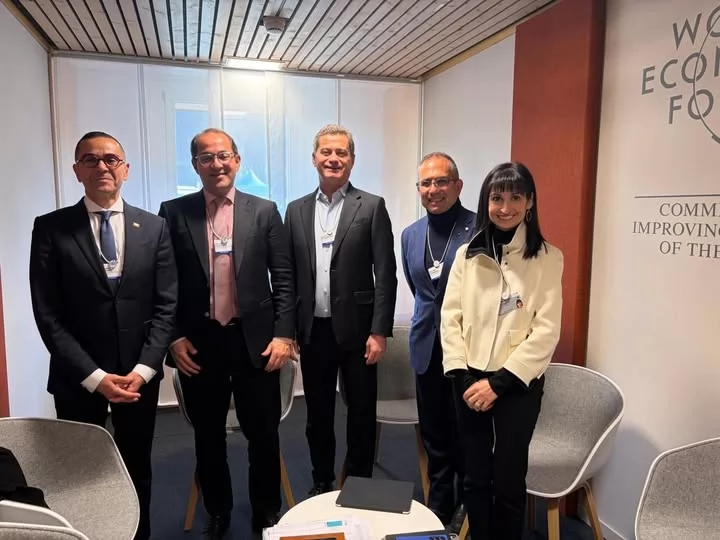 وزيرا المالية والاستثمار يبحثان مع كوكاكولا العالمية زيادة استثماراتها في مصر 