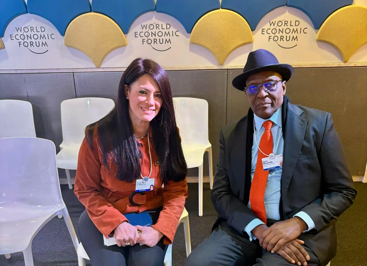 المشاط تستعرض تطور البرنامج القطري لمنظمة التعاون الاقتصادي 