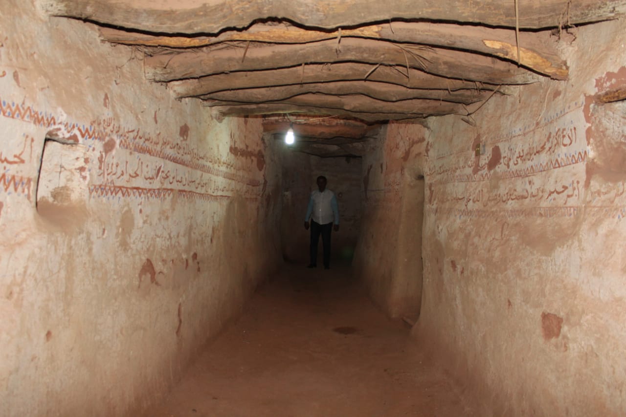 رئيس قطاع الآثار الإسلامية يتفقد أعمال ترميم مدينة بلاط بالوادي الجديد