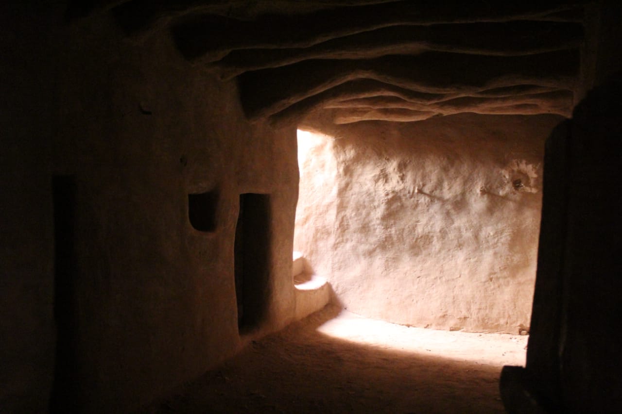 رئيس قطاع الآثار الإسلامية يتفقد أعمال ترميم مدينة بلاط بالوادي الجديد