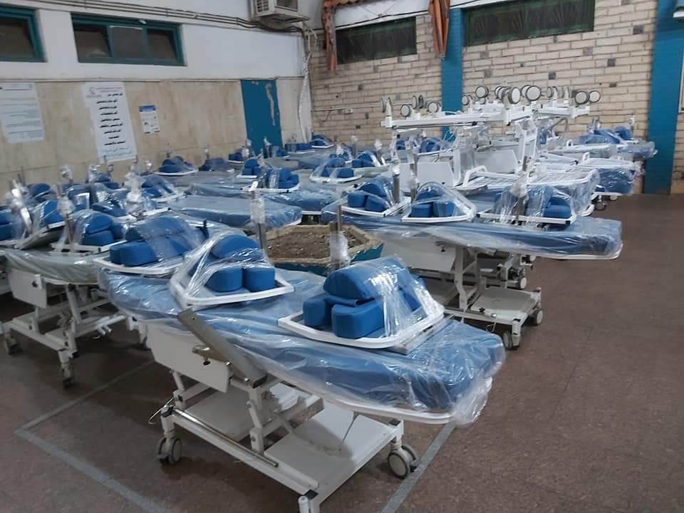 45 ماكينة غسيل كلوي و45 سرير من صندوق 