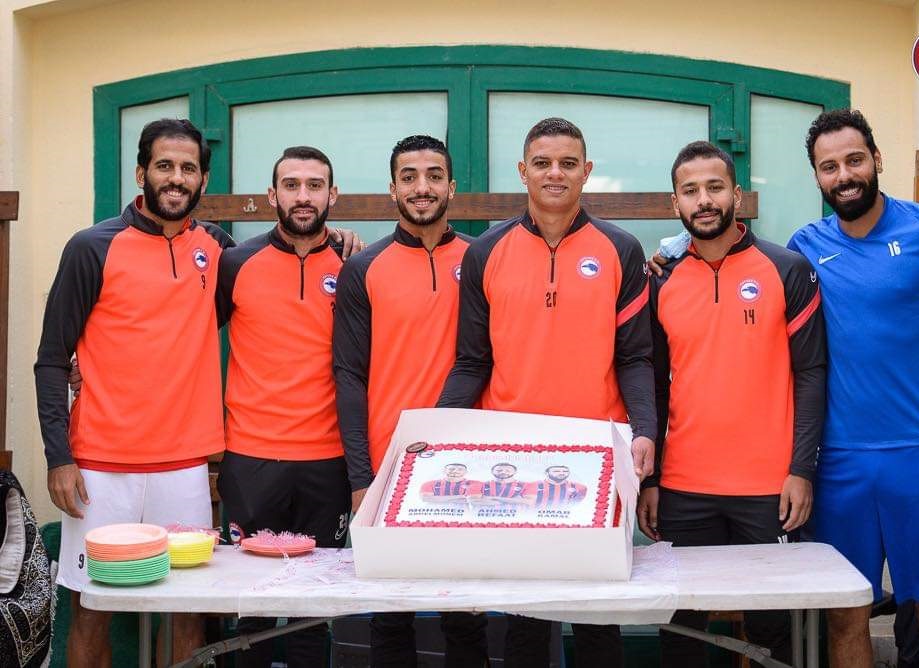 شاهد احتفال نادى فيوتشر بنجومه الدوليين بعد انضمامهم للمنتخب.. صور