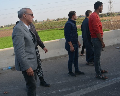 الهجان يتابع حالة مصابي حادث انقلاب ميكروباص بطريق بنها الحر