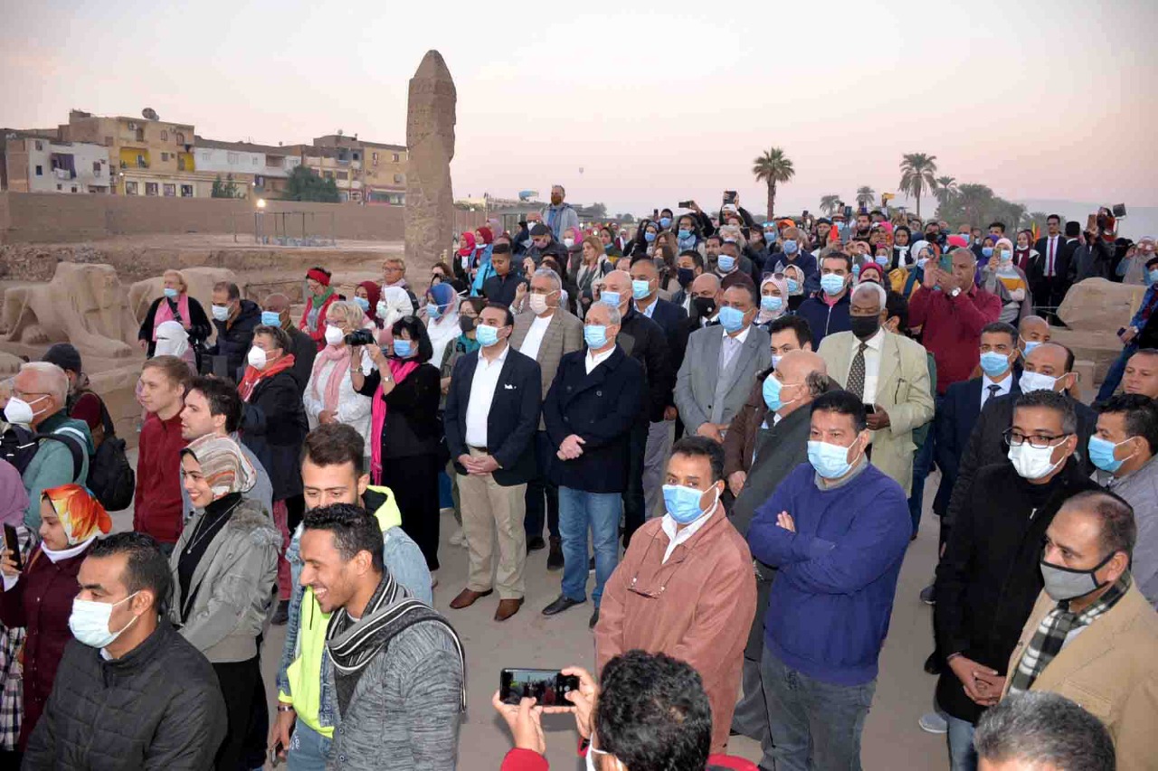 الشمس تتعامد على قدس الأقداس بمعبد الكرنك بالأقصر