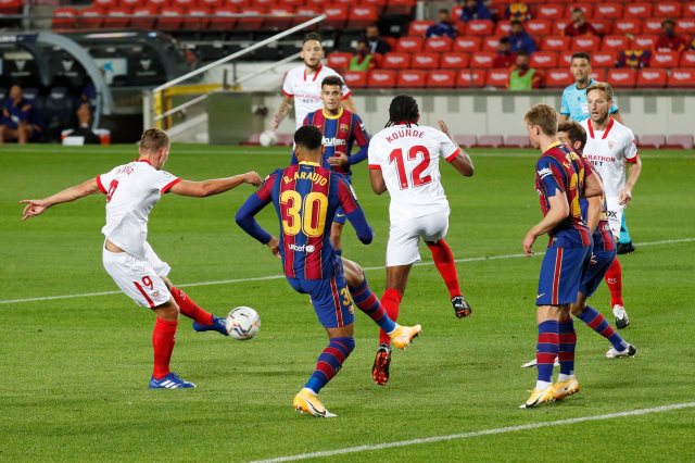 برشلونه واشبيلية