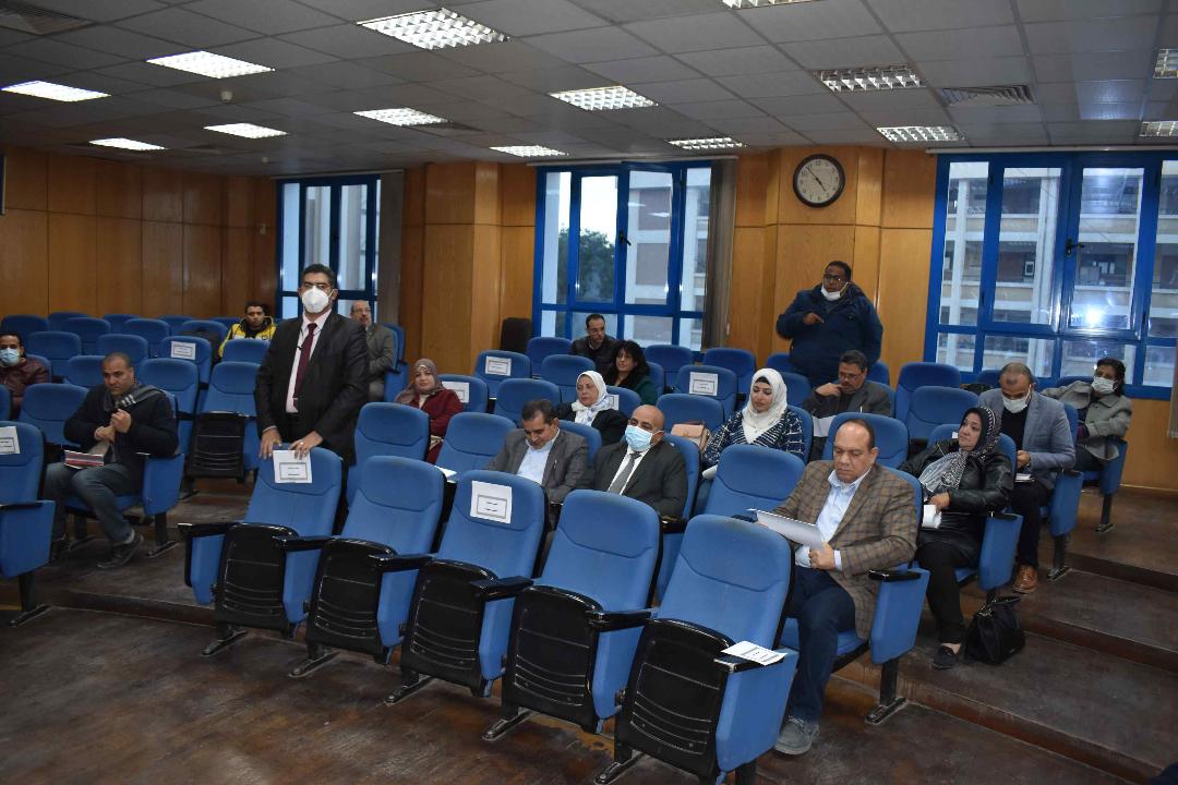 محافظ المنيا : تضافر الجهود التنفيذية والشعبية وراء نجاح تنفيذ مشروعات المبادرة الرئاسية حياة كريمة