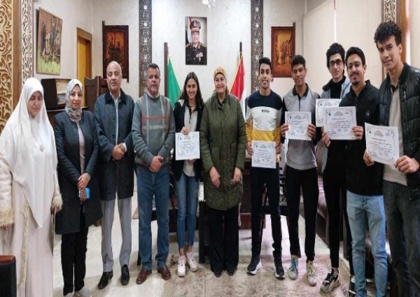 تكريم الفائزين فى مسابقة أوائل الطلبة بالمدارس الرسمية بالقليوبية