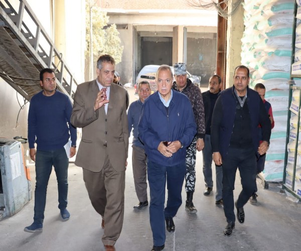 الهجان يتفقد أحد مصانع تعبئة المنتجات الغذائية بالقناطر الخيرية 