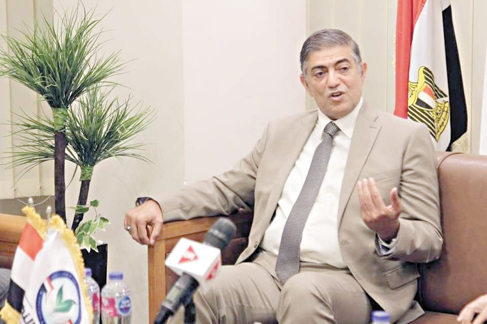 الدكتور هشام عبدالعزيز رئيس حزب الإصلاح والنهضة