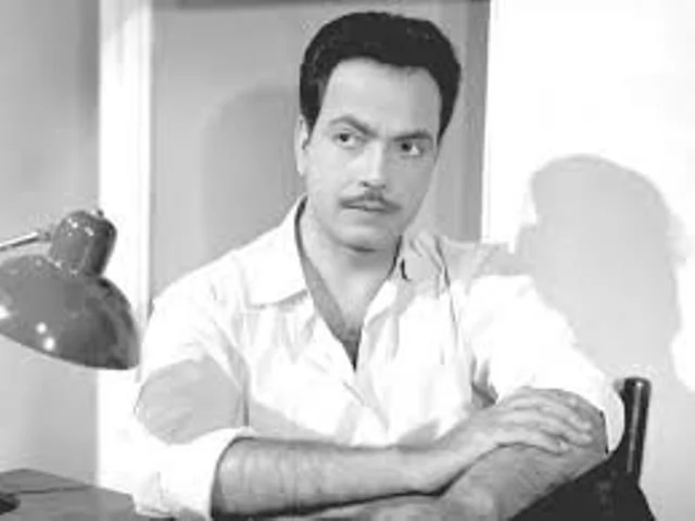 أهم إنجازات و جوائز الفنان دنجوان السينما كمال الشناوى 