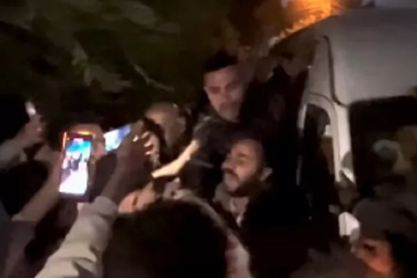 "حبيبكم مين".. مظاهرة فى حب محمد امام فى كواليس " الكينج" 