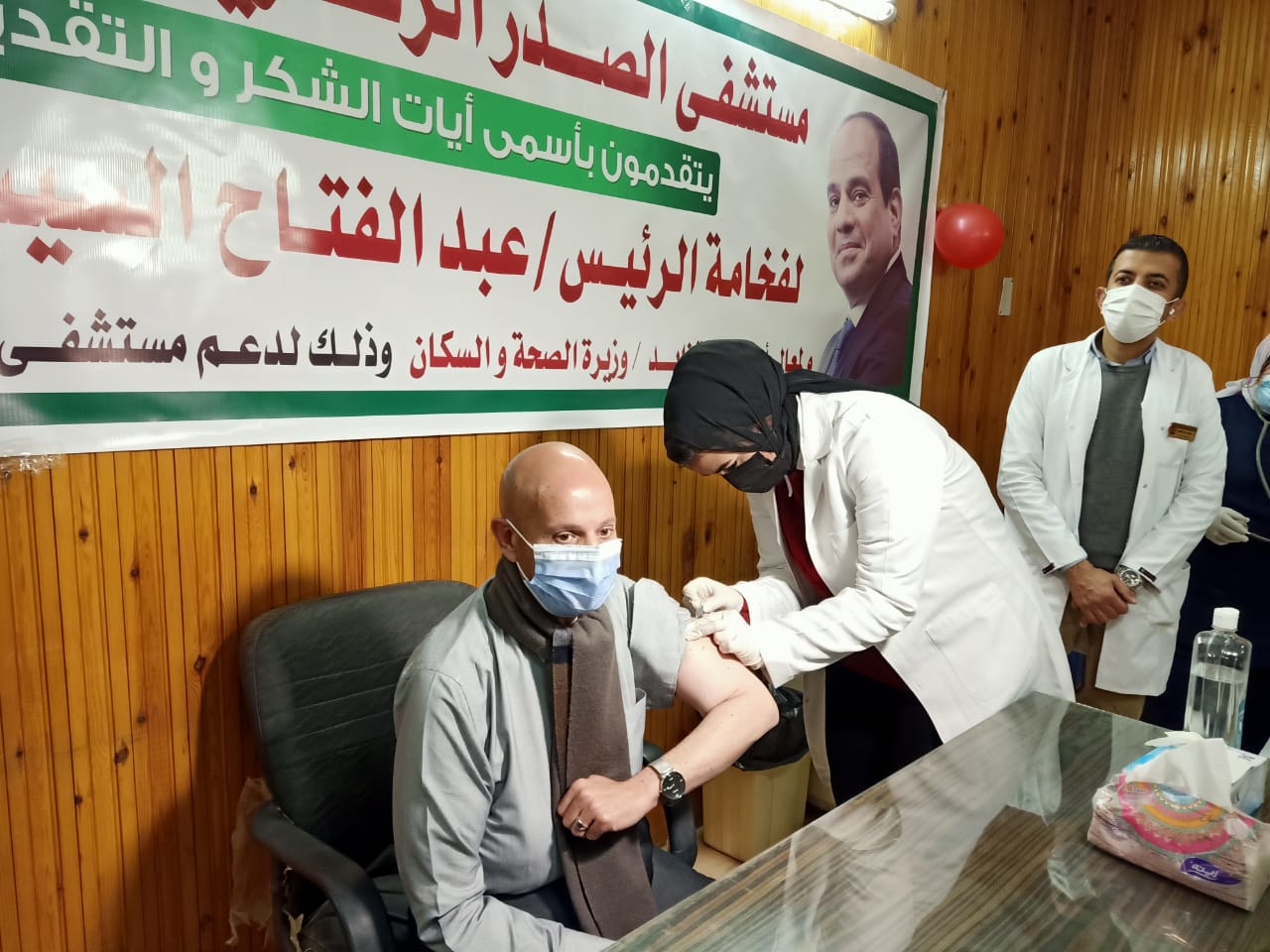 وكيل وزارة الصحة بالشرقية يتلقي الجرعة الثانية من لقاح كورونا