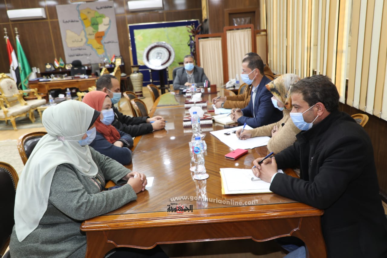 المنوفية يلتقي رؤساء أحياء شبين الكوم ونوابهم ويشدد علي أعمال النظافة