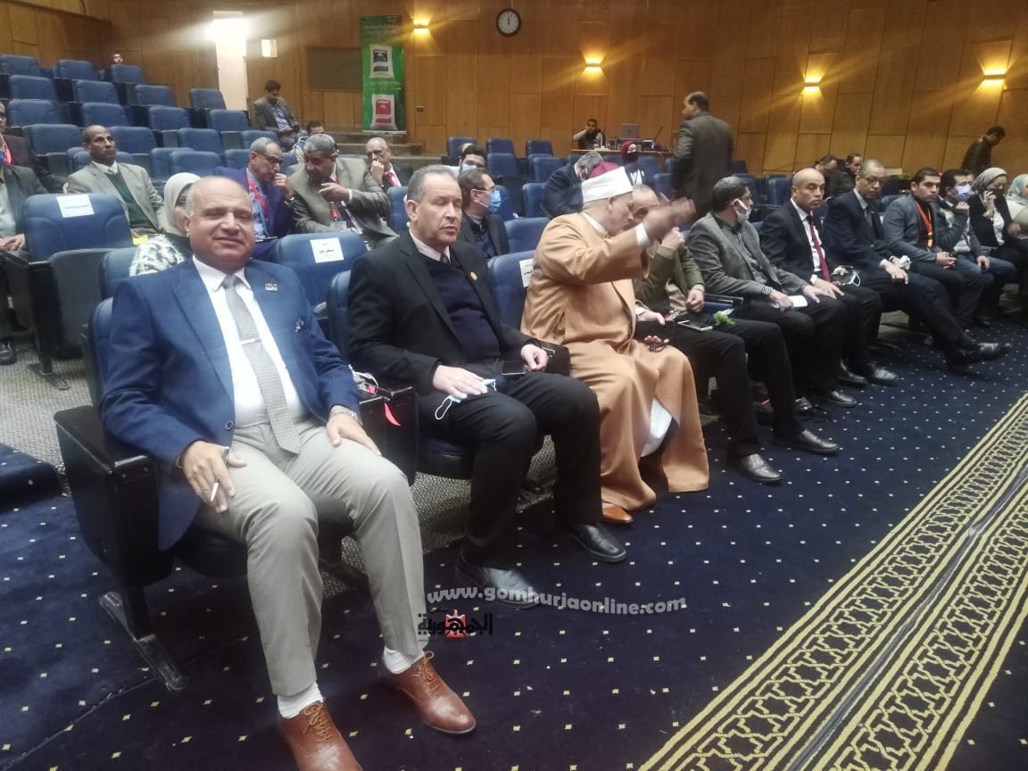 إجتماع المجلس الأعلى لشئون خدمة المجتمع وتنمية البيئة بجامعة أسيوط