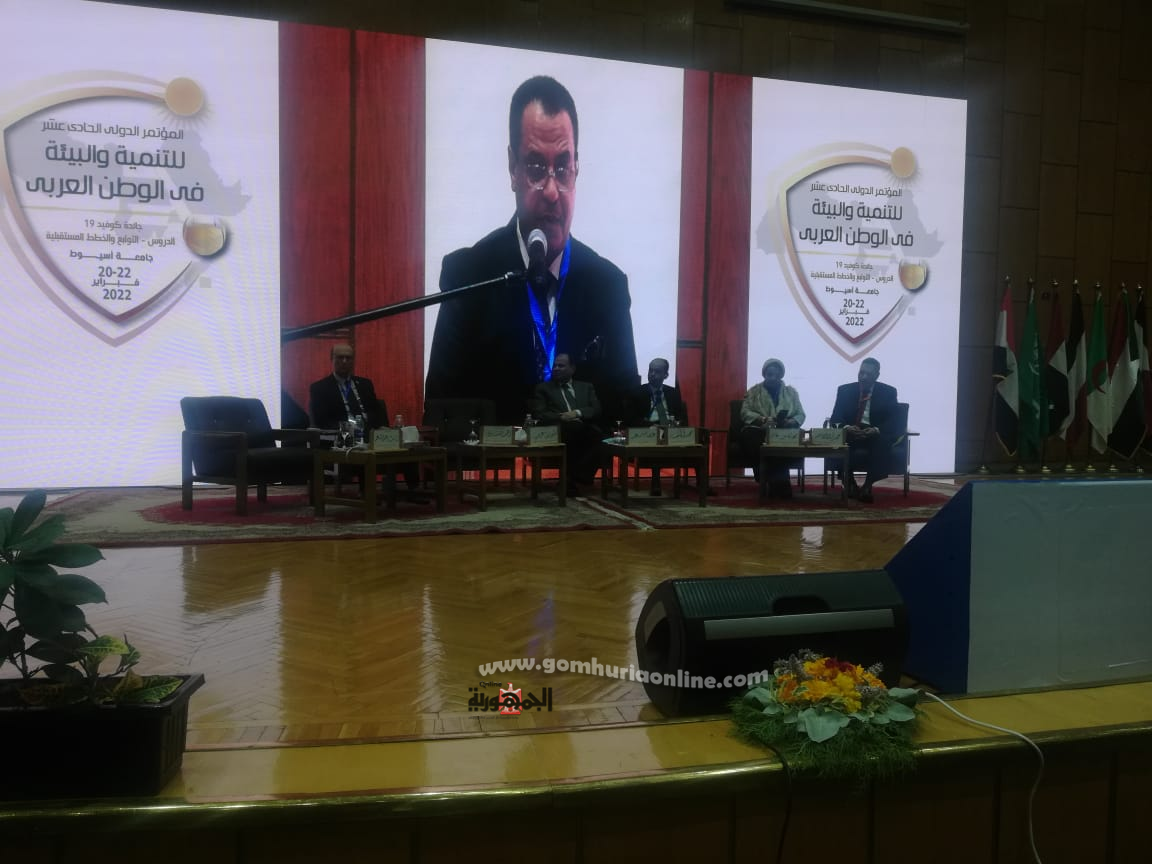 إجتماع المجلس الأعلى لشئون خدمة المجتمع وتنمية البيئة بجامعة أسيوط