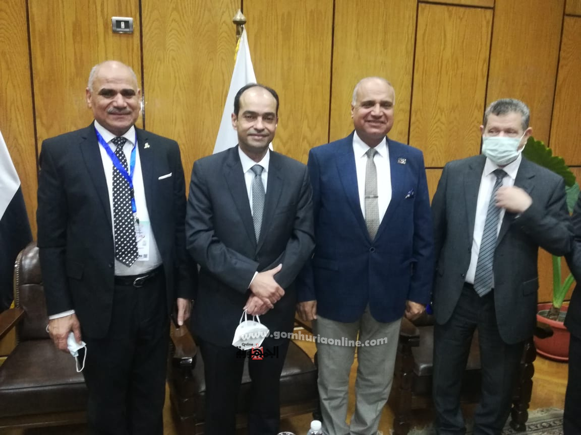إجتماع المجلس الأعلى لشئون خدمة المجتمع وتنمية البيئة بجامعة أسيوط